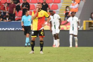 Süper Lig 8. hafta mücadelesinde Göztepe evinde Giresunspor'a 1-0 mağlup