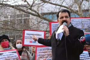 CHP Konak İlçe Başkanlığı bir basın açıklaması gerçekleştirdi. Konak İlçe