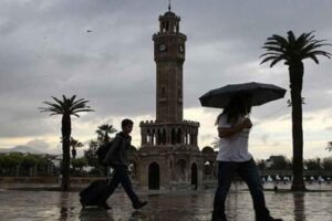 Kent genelinde yaz aylarına girerken güneşli günlere bir  günlük yağmur