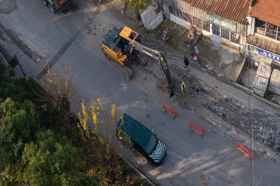 İZSU Genel M&uuml;d&uuml;rl&uuml;ğ&uuml;&rsquo;n&uuml;n, İzmir B&uuml;y&uuml;kşehir Belediyesi&rsquo;nin G&uuml;r&ccedil;eşme Caddesi&rsquo;ndeki genişletme faaliyetleriyle