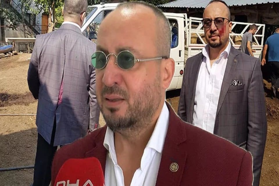Bursa&rsquo;da, m&uuml;vekkiline olan borcuna karşılık koyunlarını&nbsp;hacze gelen avukat&nbsp;C&uuml;neyt B&uuml;lent Şeker&rsquo;i,