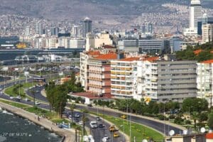 Bakan Koca illere g&ouml;re vaka sayısını a&ccedil;ıkladı. İzmir&rsquo;de 100 binde