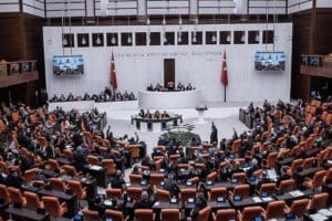 TBMM milletvekillerinin b&uuml;y&uuml;k bir &ccedil;oğunluğunun deprem b&ouml;lgesinde olması sebebiyle &ccedil;alışmalarına
