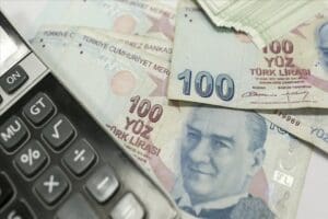 Hak-İş Başkanı Mahmut Arslan Konfederasyonu kuruluşunun 47. yıld&ouml;n&uuml;m&uuml;n&uuml; t&ouml;reninde emeklilikte