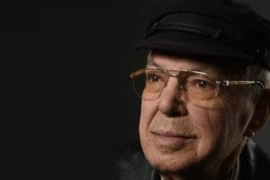 Halikarnas Balık&ccedil;ısı Cevat Şakir Kabaağa&ccedil;lı'nın manevi oğlu Prof. Dr. Şadan