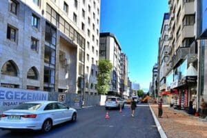 İzmir B&uuml;y&uuml;kşehir Belediyesi&rsquo;nin Kemeraltı b&ouml;lgesindeki aşırı yağışlarda meydana gelen su