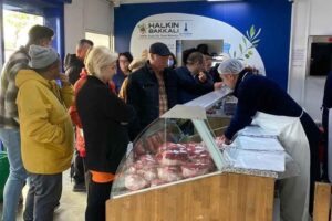 İzmir Büyükşehir Belediyesi İzmir Büyükşehir Belediyesi tarafından hizmete sunulan Halkın