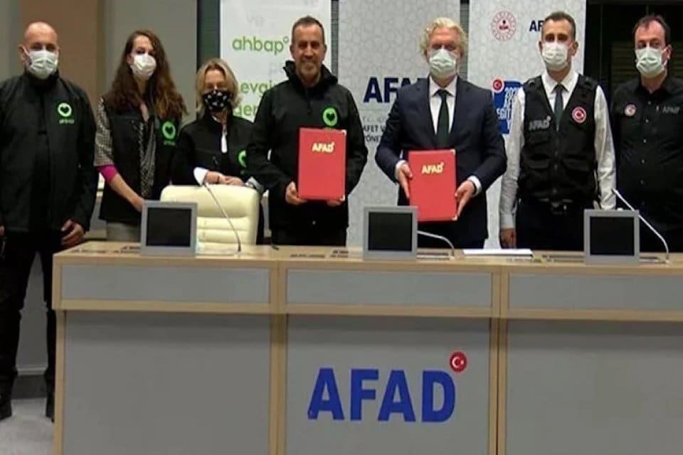 MHP lideri Devlet Bah&ccedil;eli ve İ&ccedil;işleri Bakanı S&uuml;leyman Soylu'nun Ahbap'ı