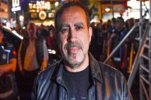 Haluk Levent, başkanı olduğu AHBAP'ın Twitter hesabının &ccedil;alındığını duyurdu. Hesabı