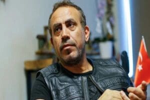 Ahbap Derneği'nin kurucusu şarkıcı Haluk Levent, Kahramanmaraş'ta meydana gelen 7,4