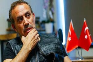 Sanat&ccedil;ı Haluk Levent kamuoyunun g&uuml;ndeminde olan kaybolan &ccedil;ocuklar i&ccedil;in bir