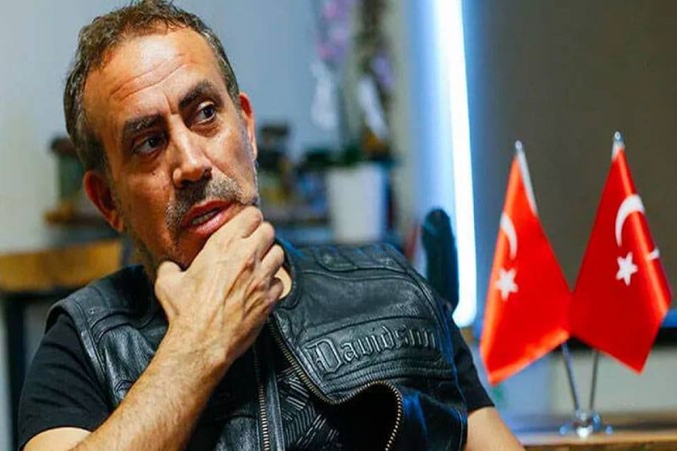 Sanat&ccedil;ı Haluk Levent kamuoyunun g&uuml;ndeminde olan kaybolan &ccedil;ocuklar i&ccedil;in bir