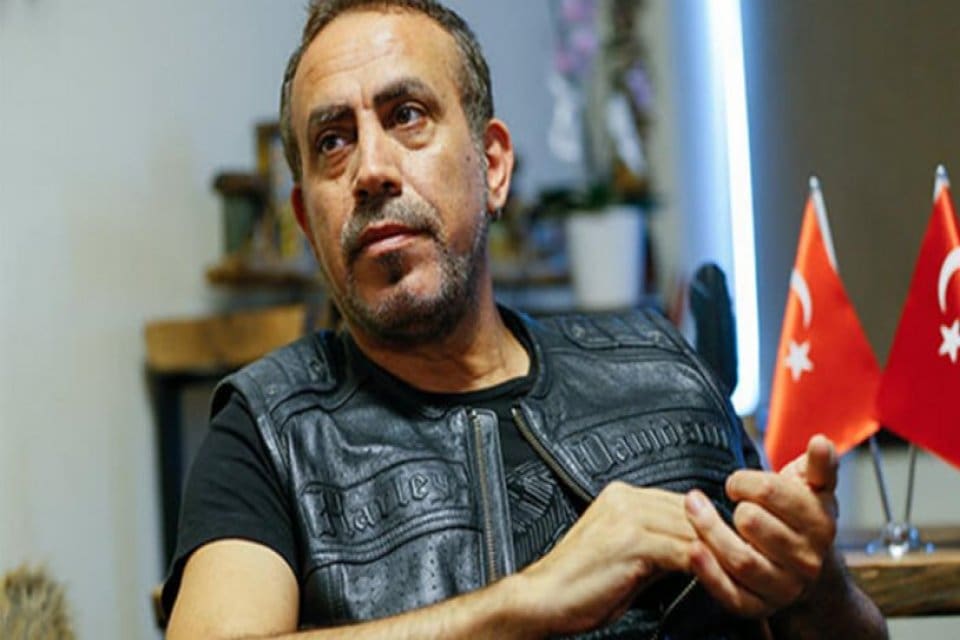 Sanat&ccedil;ı Haluk Levent, "kademeli normalleşme"de eğlence mekanlarının a&ccedil;ılmayacak olması &uuml;zerine