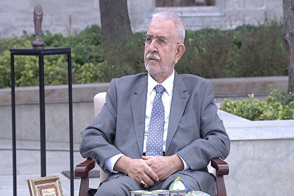 &ldquo;Kadının ekonomik &ouml;zg&uuml;rl&uuml;ğ&uuml; aldatmaca, &ccedil;alışan kadın yuvasını dağıtıyor&rdquo;&nbsp;ve "Hamile kadınların