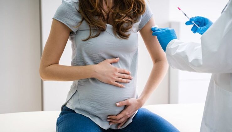 Hamile ve emziren kadınlar korona aşısı olabilir mi? Bilim insanları yanıtladı