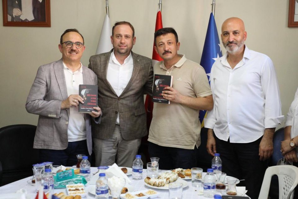 AK Parti Genel Başkan Yardımcısı ve İzmir Milletvekili Hamza Dağ,