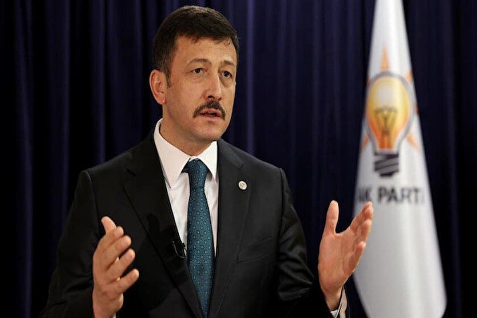 Habert&uuml;rk'te K&uuml;bra Par'ın sorularını yanıtlayan AK Parti Genel Başkan Yardımcısı