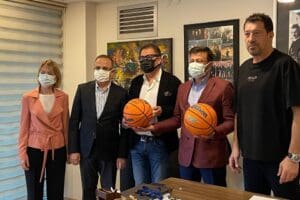 AK Parti Genel Başkan Yardımcısı ve İzmir Milletvekili Hamza Dağ,