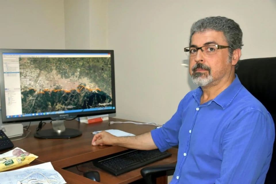 Dokuz Eyl&uuml;l &Uuml;niversitesi'nin (DE&Uuml;) Deprem Araştırma ve Uygulama Merkezi (DAUM)