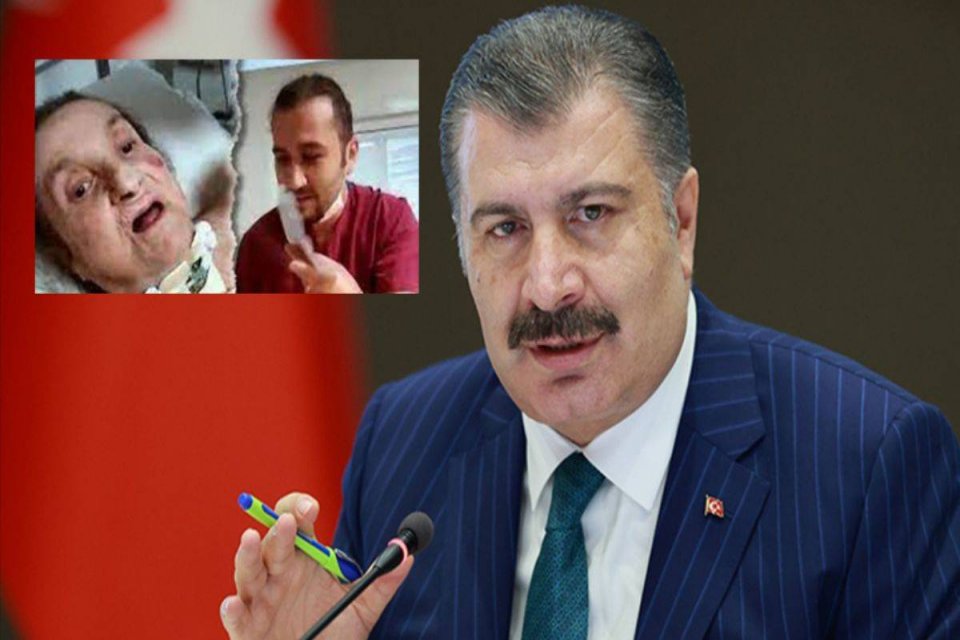 İstanbul'da özel bir hastanenin çalışanları, yoğun bakımda yatan yaşlı bir
