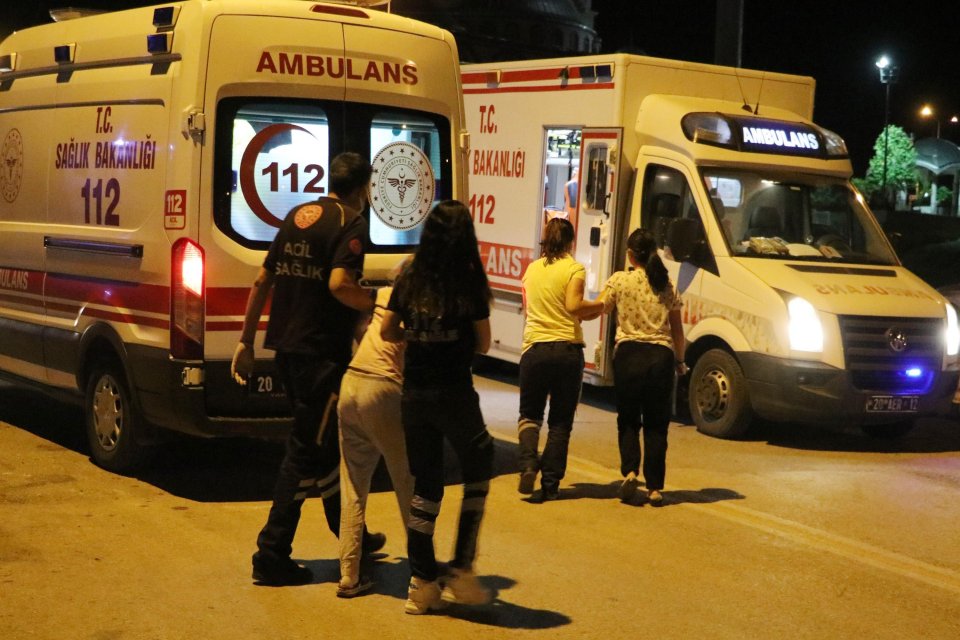 Denizli'nin Merkezefendi il&ccedil;esinde d&uuml;n, yatılı kız yurdunda yedikleri yemekten zehirlendiği
