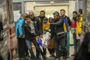 Hatay merkezli 6,4'l&uuml;k depremin ardından İskenderun Devlet Hastanesi ve Mustafa
