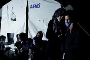 AFAD, saat 20.04'te merkez &uuml;ss&uuml; Hatay'ın Defne il&ccedil;esi olan 6,4