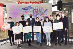 Bornova Belediyesi’nin koronavirüs salgını sürecinde okullarından ve arkadaşlarından uzak kalan