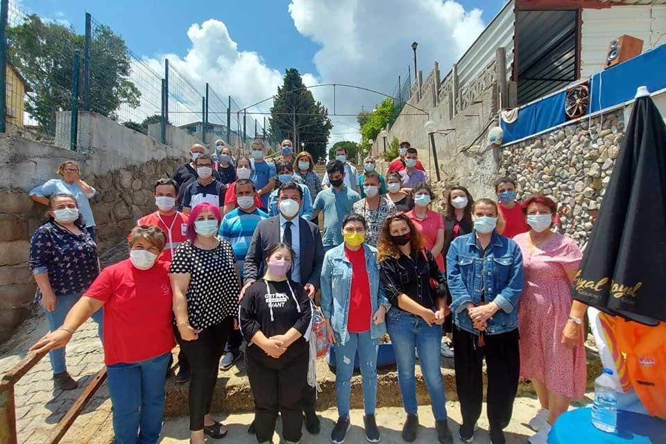 İzmir'in Urla il&ccedil;esinde, 'Hayata Bağlan' projesiyle hayata ger&ccedil;ekleştirilen etkinlikte engellilere