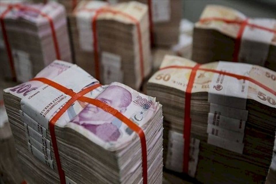 İhalede basit faiz y&uuml;zde 23,93, bileşik faiz ise 25,36 oldu.