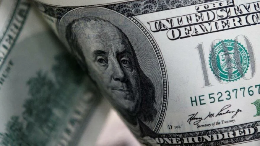Hazine, y&uuml;zde 8,625'lik y&uuml;ksek faizle 2 milyar dolarlık bor&ccedil;lanmaya gitti.