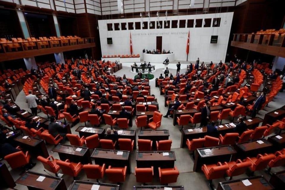 'Hazineye Ait Taşınmaz Malların Değerlendirilmesi', 'Katma Değer Vergisi Kanununda Değişiklik