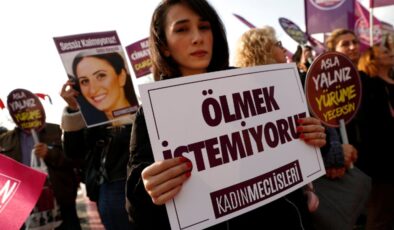 Haziran ayı boyunca 31 kadın İzmir'de 2 kadın erkekler tarafından katledildi