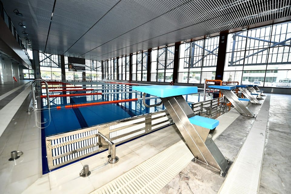 İzmir B&uuml;y&uuml;kşehir Belediyesi'nin Bornova'daki Buz Sporları Salonu'nun hemen yanında inşa