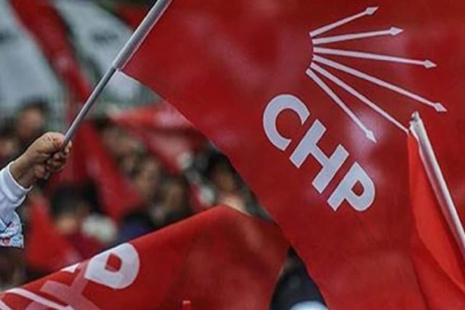 CHP Grup Başkanvekili Engin &Ouml;zko&ccedil;, 'Her evde bir araba var'