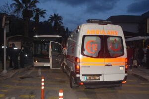 İzmir'in Konak ilçesinde, bindiği belediye otobüsünde sürücüye HES kodunu göstermeyen