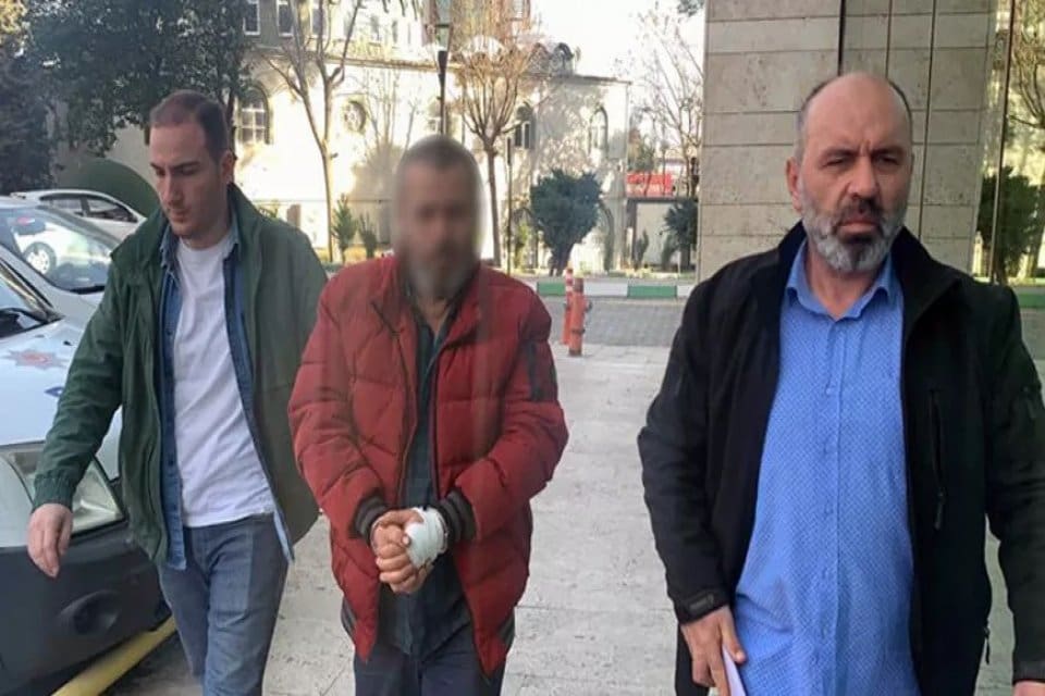 Samsun&rsquo;da C.&Ccedil;. (45), gittiği eğlence mekanında hesap meselesi y&uuml;z&uuml;nden tartıştığı