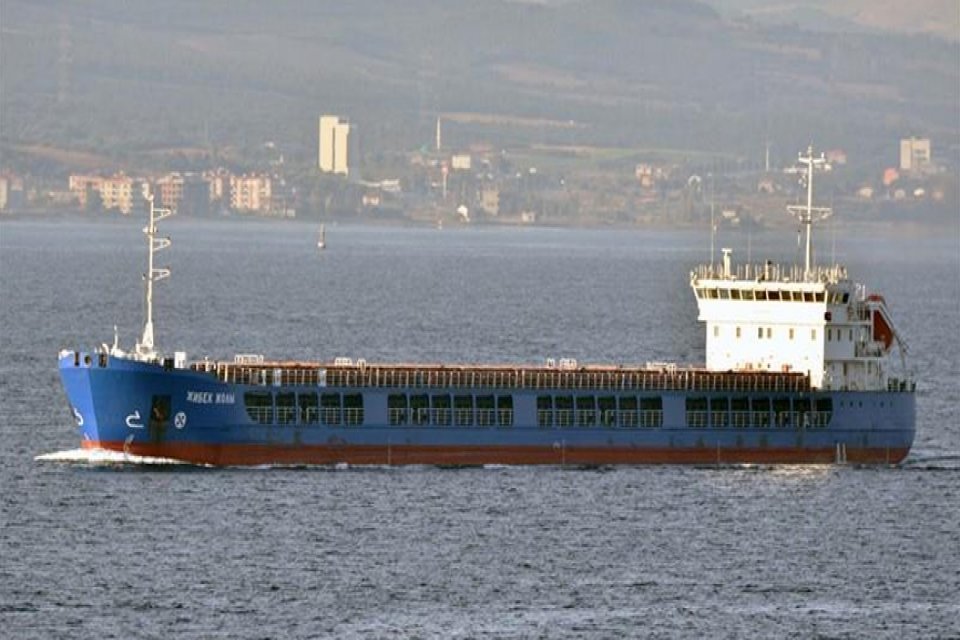 Hindistan, Cochin Limanı'ndaki m&uuml;himmat dolu Rus y&uuml;k gemisine &ouml;denmemiş yakıt