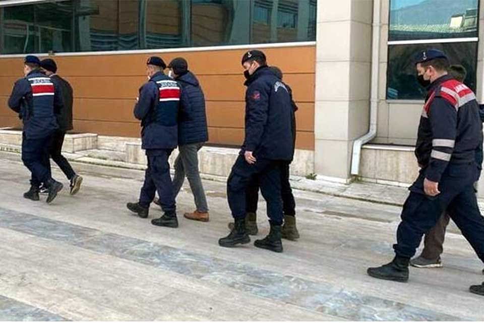 İZMİR'in Torbalı il&ccedil;esinde &ccedil;eşitli hırsızlık su&ccedil;larına karıştığı iddia edilen ş&uuml;phelilere