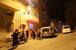 AYDIN'ın&nbsp; Kuşadası il&ccedil;esinde hırsızlık ş&uuml;phelisini kovalayan bek&ccedil;inin bacağına demir korkuluk