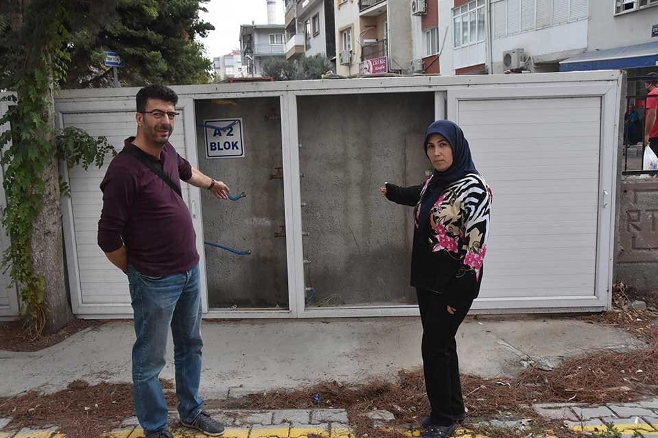 İzmir'de ge&ccedil;en yıl 30 Ekim'de meydana gelen depremin ardından hasar