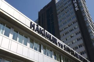 Gelen son dakika haberine göre, HSK Genel Kurulu FETÖ ile
