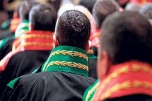 Hakimler Savcılar Kurulu tarafından yayınlanan yeni kararnamede 359 hakim ve