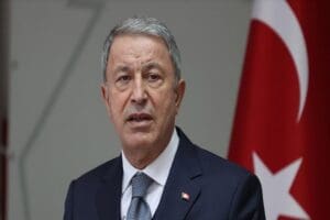 Milli Savunma Bakanı Hulusi Akar, Karadeniz'de serbest bir şekilde dolaşan