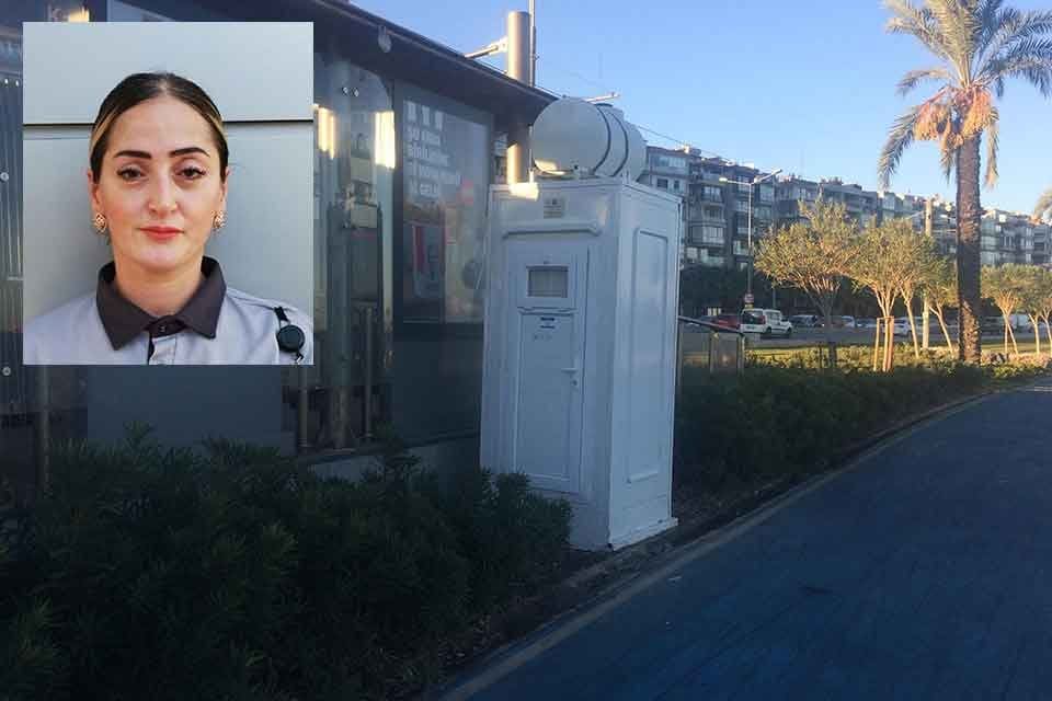 Konak'ta g&ouml;revli olduğu tramvay k&ouml;pr&uuml; durağında tuvalet olmadığı i&ccedil;in ihtiyacı