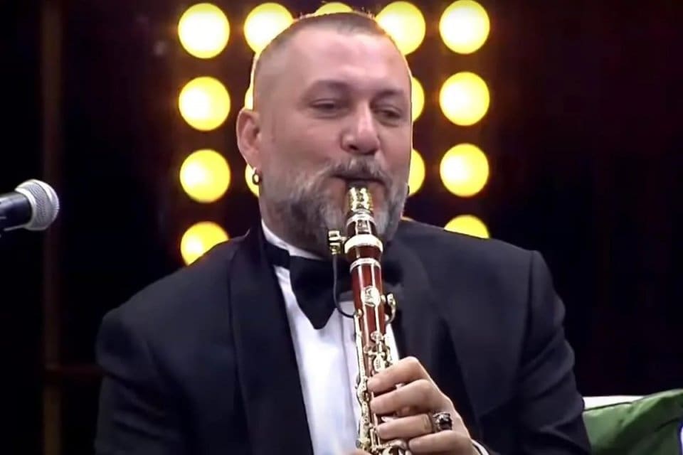 Şu sıralar 'Şarkılar Bizi S&ouml;yler' programı ile ekranda yer alan