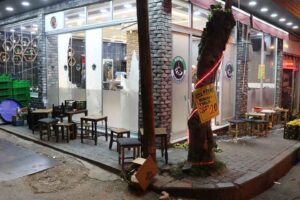 İzmir'in Bayraklı ilçesinde, tabanca ile bir kıraathaneyi basan M.D.Ç. husumetli olduğu