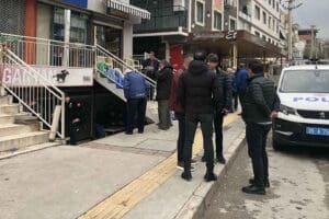 İZMİR'in Buca il&ccedil;esinde İbrahim Dağ (47), aralarında uzun zamandır husumet