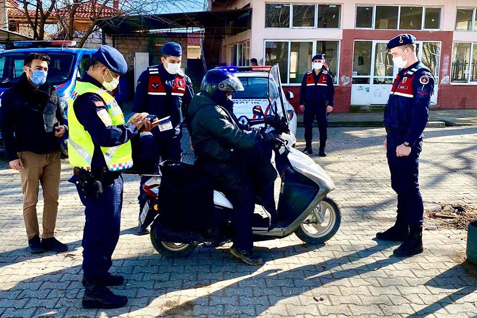 İzmir'de, traktör ve motosikletlerin karışmış olduğu trafik kazalarını önlemek için