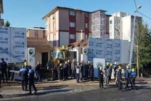 İstanbul B&uuml;y&uuml;kşehir Belediyesi ekipleri, 6 yaşındaki &ccedil;ocuğun istismarıyla g&uuml;ndeme gelen